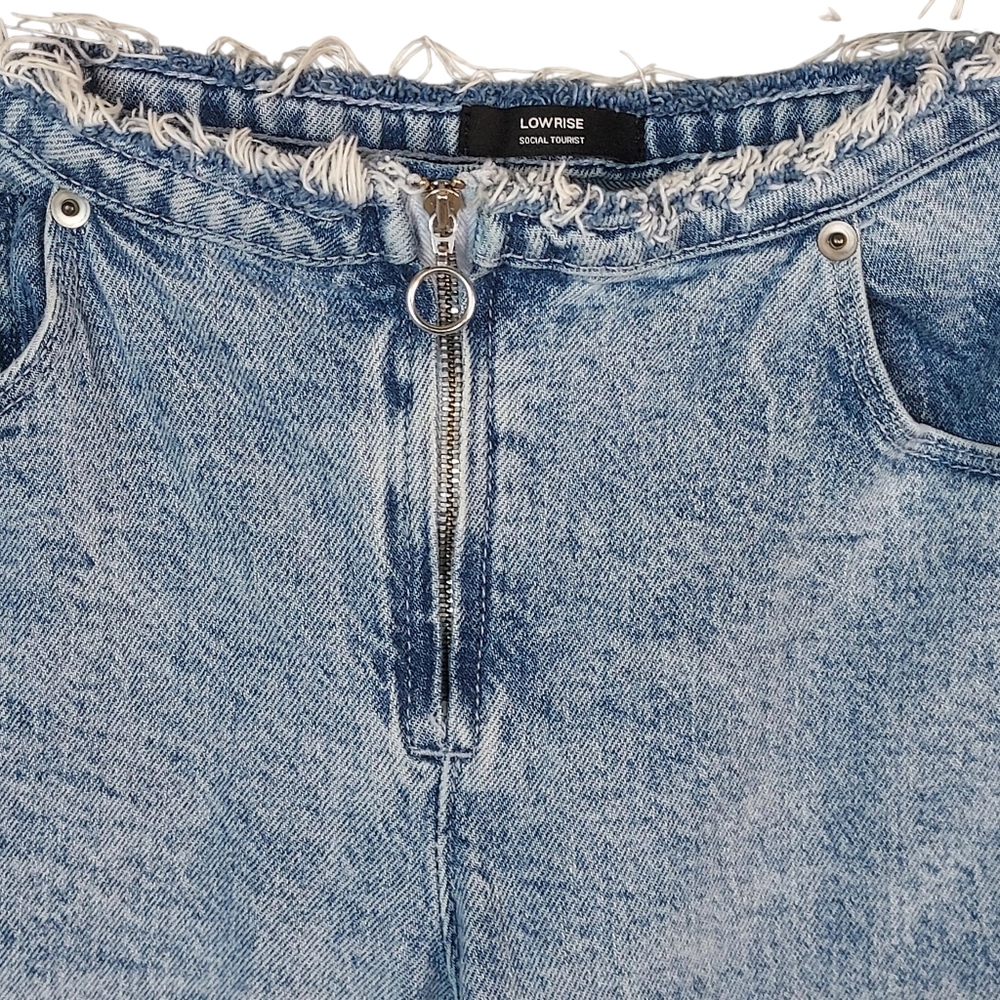 Social Tourist Women 5R 27W Blue Distressed Thrashed String Baggy Ring Zip Jean